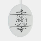 Amor Vincit Omnia Love verovert alle Latijnse zinn Glas Ornament (Voorkant Rechts)