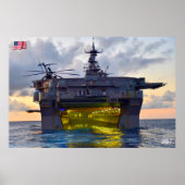 AMPHIBIOUS ASSAULT SHIP - LHD-7 POSTER (Voorkant)