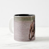 Amstaff running tweekleurige koffiemok (Voorkant links)
