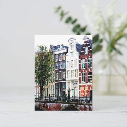 Amsterdam Canal Rainy Spring Day Briefkaart (Staand voorkant)