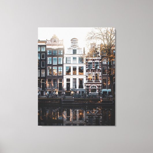 Amsterdam Gebouwen op het Kanaal, Stretched Canvas (Voorkant)