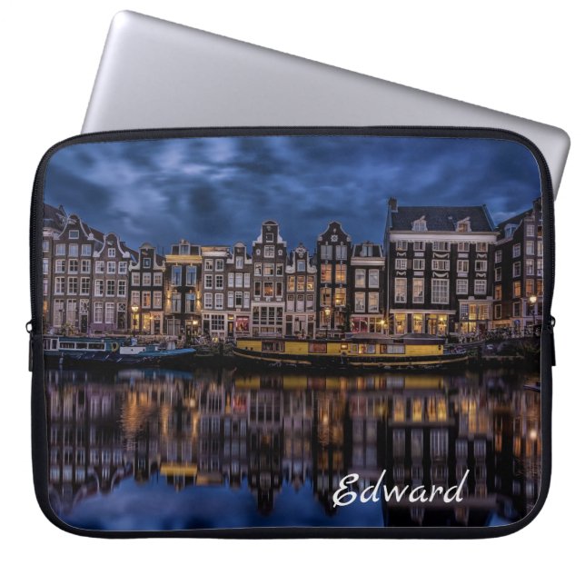 Amsterdam met Kanalen in Dusk Laptop Sleeve (Voorkant)