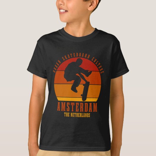 Amsterdam Skateboarder Urn Skateboarden 4 T-shirt (Voorkant)