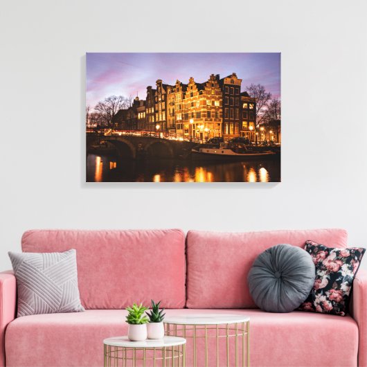 Amsterdamse grachtenpanden bij schemerdoek print (Insitu (Woonkamer))
