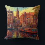 Amsterdamse grachtenpanden van Gogh stijl Kussen<br><div class="desc">een prachtig schilderij in Van Gogh stijl van de grachtenpanden en woonboten in Amsterdam</div>