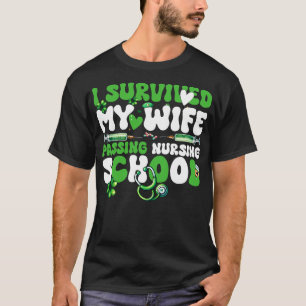 Amusant dat ik mijn vrouw heb overleefd terwijl ik t-shirt