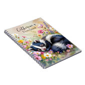 An Adorable Skunk Napping in Flowers Personalized Notitieboek (Rechterzijde)
