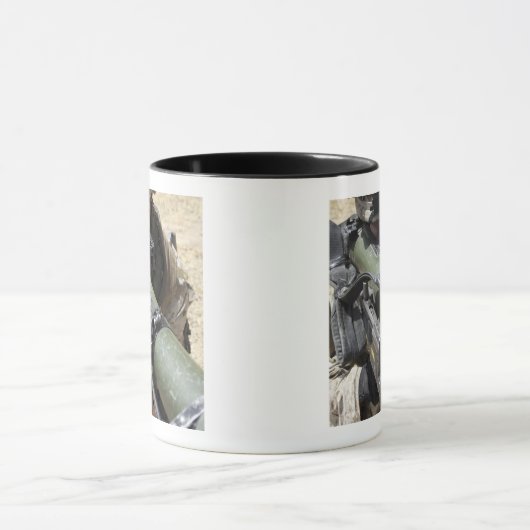 An assaultman mok (Midden)