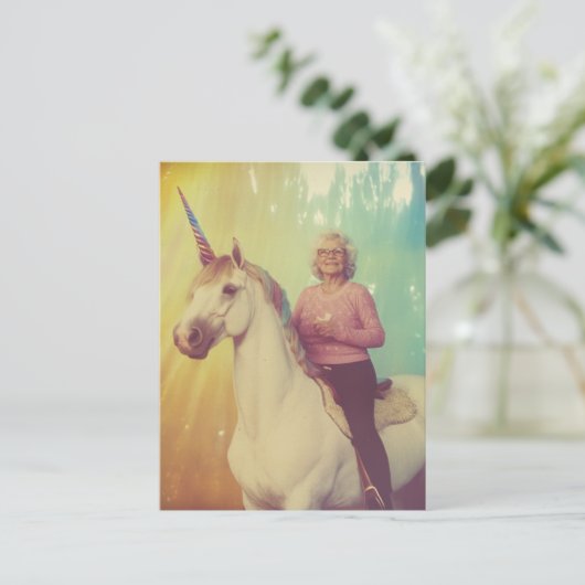 An elderly woman riding her unicorn briefkaart (Staand voorkant)