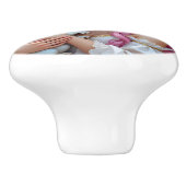 An Elegant Fairy and her Baby Dragon   Keramische Knop (Zijkant)