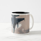 An Emirati F-16 Tweekleurige Koffiemok (Voorkant rechts)