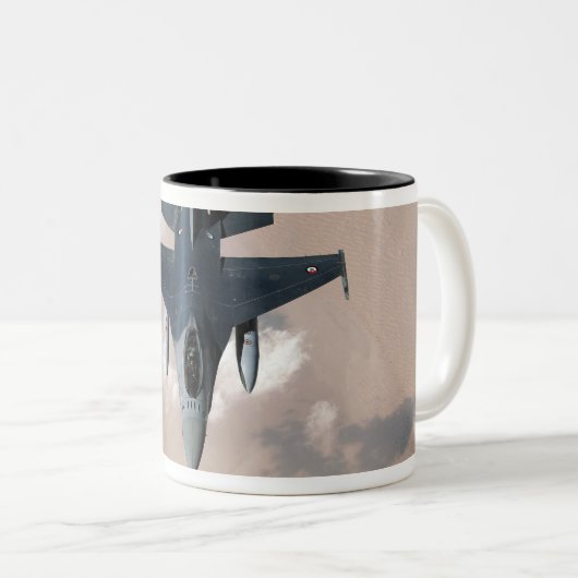 An Emirati F-16 Tweekleurige Koffiemok (Voorkant rechts)