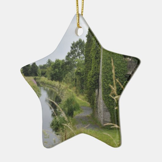 An Irish Canal Keramisch Ornament (Links)