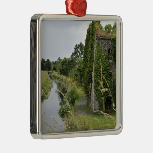 An Irish Canal Metalen Ornament (Rechts)