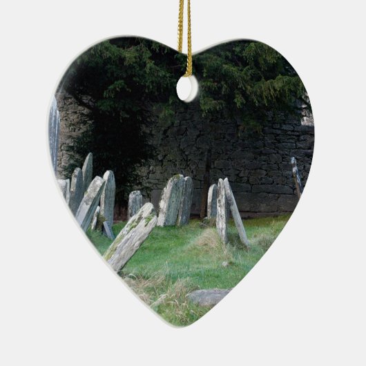 An Irish Grave Yard Keramisch Ornament (Rechts)