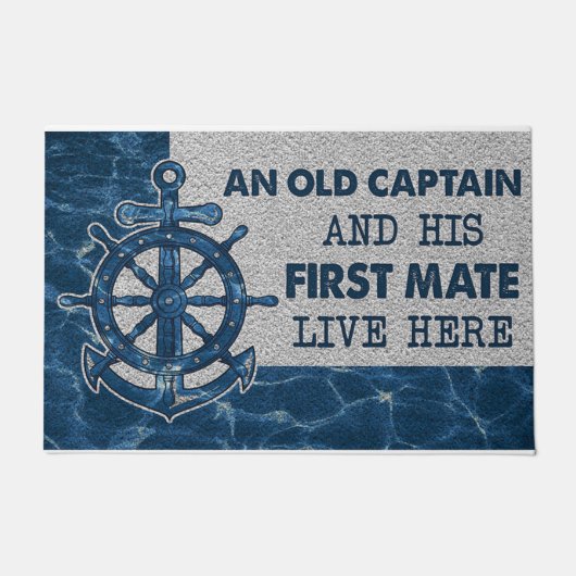 An Old Captain And His First Mate Live Here Deurmat (Voorkant)