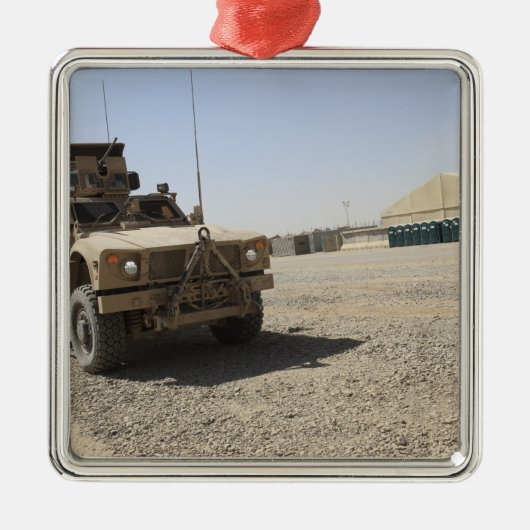 An Oshkosh M-ATV 2 Metalen Ornament (Voorkant)