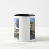 An Oshkosh M-ATV Mok (Midden)