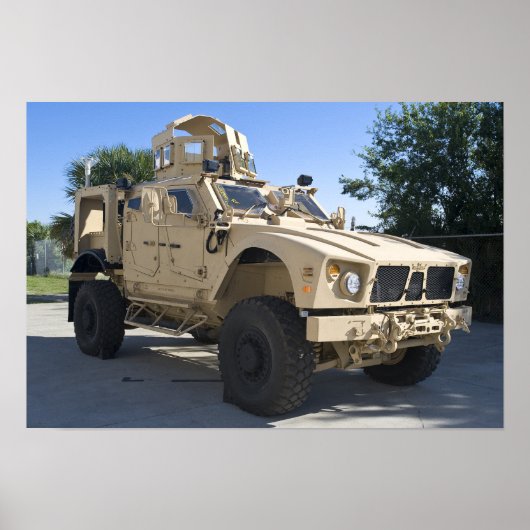 An Oshkosh M-ATV Poster (Voorkant)