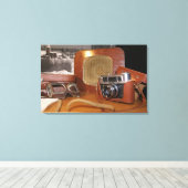analoge camera in leder bruin hoesje canvas afdruk (Insitu (Houten vloer))