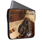 analoge camera in leder bruin hoesje laptop sleeve (Voorkant Rechts)