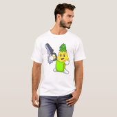 Ananas als hairdresser met schaar en schaar t-shirt (Voorkant volledig)
