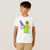 Ananas als hairdresser met schaar en schaar t-shirt (Voorkant volledig)