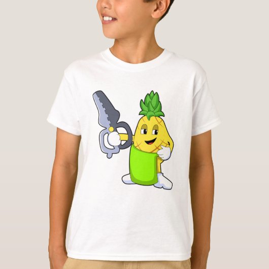 Ananas als hairdresser met schaar en schaar t-shirt (Voorkant)