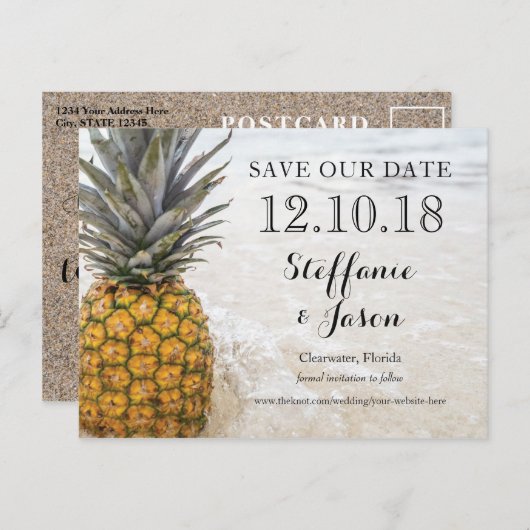 Ananas Chillin op het zandstrand Bewaar de datum Aankondigingskaart (Voorkant / Achterkant)