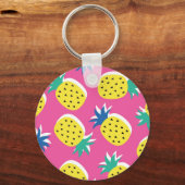 Ananas Crazy Kleuren: Kinderachtige Pop-Art. Sleutelhanger (Achterkant)
