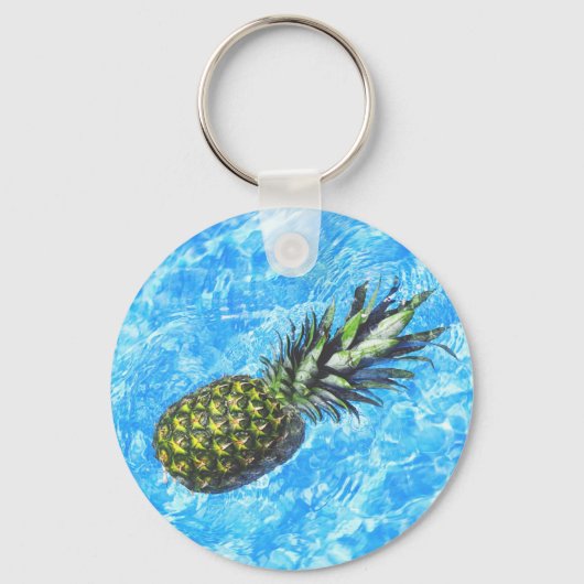Ananas drijvend in het water vreedzame zoete sleutelhanger (Voorkant)