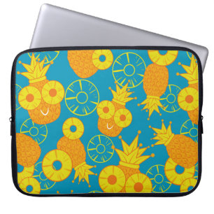Ananas- en anananassoorringen. Naadloze doodskop Laptop Sleeve