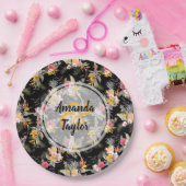 Ananas en bloemen op zwart papieren bordje (Feest)