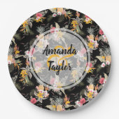 Ananas en bloemen op zwart papieren bordje (Voorkant)