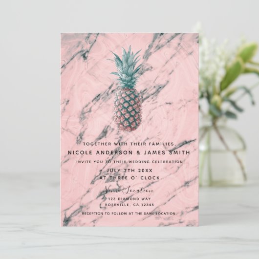 Ananas en roze marmer Modern Chic Wedding Kaart (Staand voorkant)