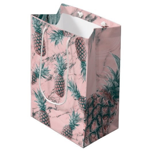 Ananas en roze marmer Moderne tropische afbeelding Medium Cadeauzakje (Voorkant Gekanteld)