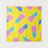 Ananas Frenzy: Heldere Cartoon . Wandkleed (Voorkant (horizontaal))