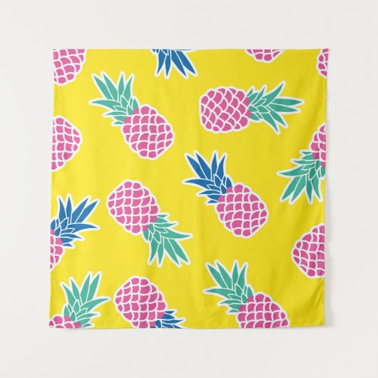 Ananas Frenzy: Heldere Cartoon . Wandkleed (Voorkant)