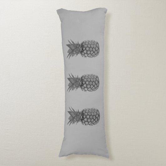 Ananas maakt deel uit van Light Silver Grey Lichaamskussen (Voorkant Verticaal)
