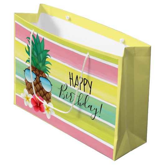 Ananas met zonnebrillen die gelukkig jarig zijn groot cadeauzakje (Voorkant Gekanteld)