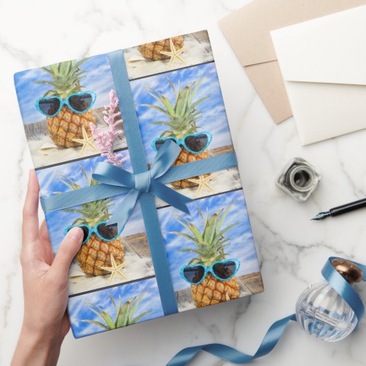 Ananas met zonnebrillen voor het hart cadeaupapier (Geschenken)