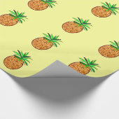 Ananas op Bleek geel Cadeaupapier (Hoek)