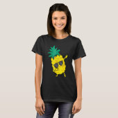 Ananas op het Zee met zonnebrillenglazen T-shirt (Voorkant volledig)