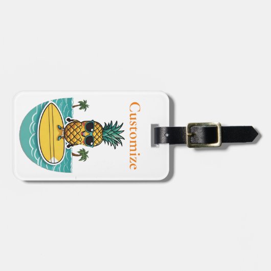 Ananas Surfer Rides Een Wave Thunder_Cove Bagagelabel (Voorkant horizontaal)
