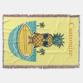 Ananas Surfer Rides Een Wave Thunder_Cove Deken (Voorkant)