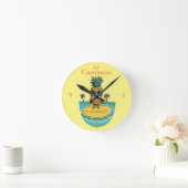 Ananas Surfer Rides Een Wave Thunder_Cove Ronde Klok (Huis)