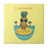 Ananas Surfer Rides Een Wave Thunder_Cove Tegeltje (Voorkant)