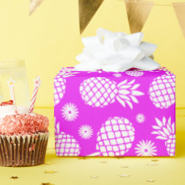 Ananassen en madeliefjes paars wit patroon verpakk cadeaupapier