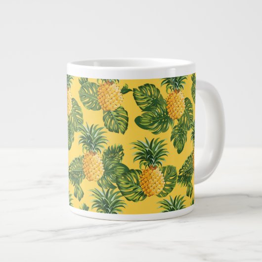 ananassen en tropische bladeren op goud grote koffiekop (Voorkant rechts)