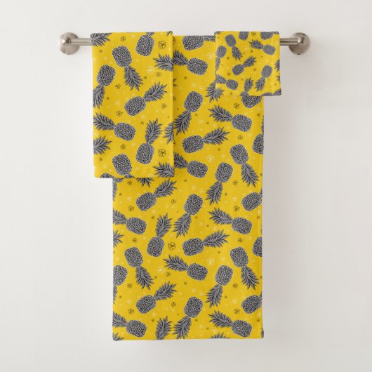 ananassen op goud bad handdoek (Insitu)